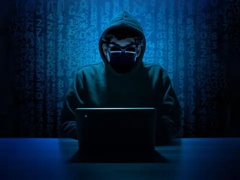 Movie Dark Web: Fighting Cybercrime