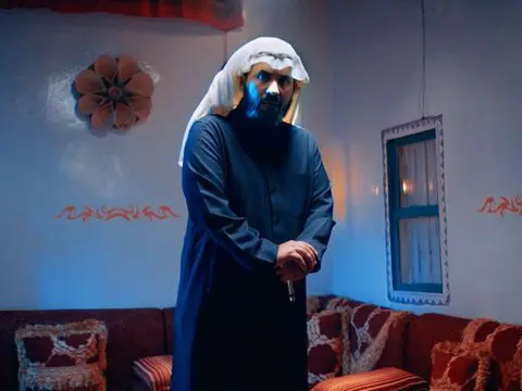 Omm Al Qalayed، Season 1، Episode 1